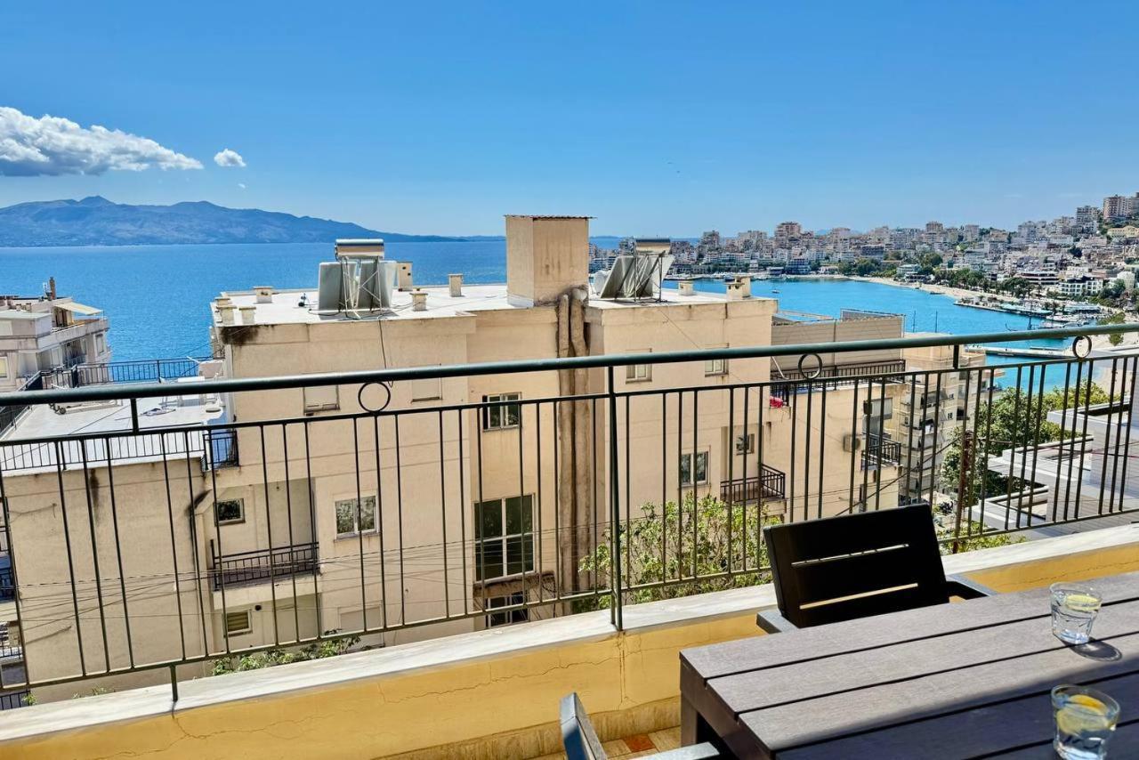 Colorful Sea View Apartment ساراندا المظهر الخارجي الصورة
