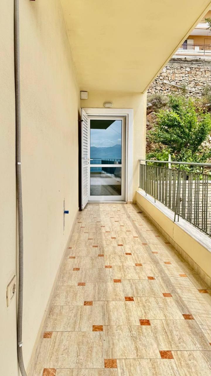Colorful Sea View Apartment ساراندا المظهر الخارجي الصورة