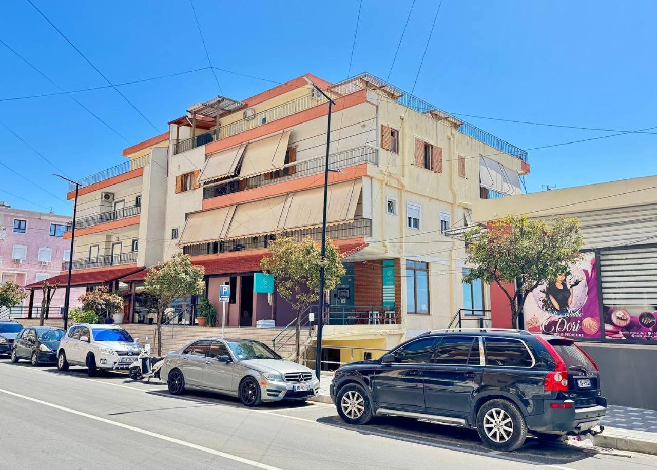 Colorful Sea View Apartment ساراندا المظهر الخارجي الصورة